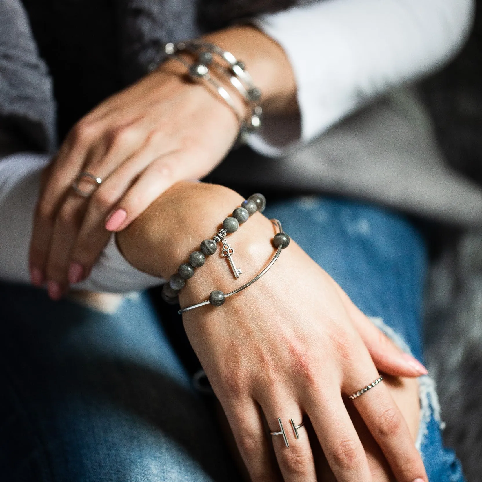 Anchor | Stone Beaded Charm Bracelet | Howlite