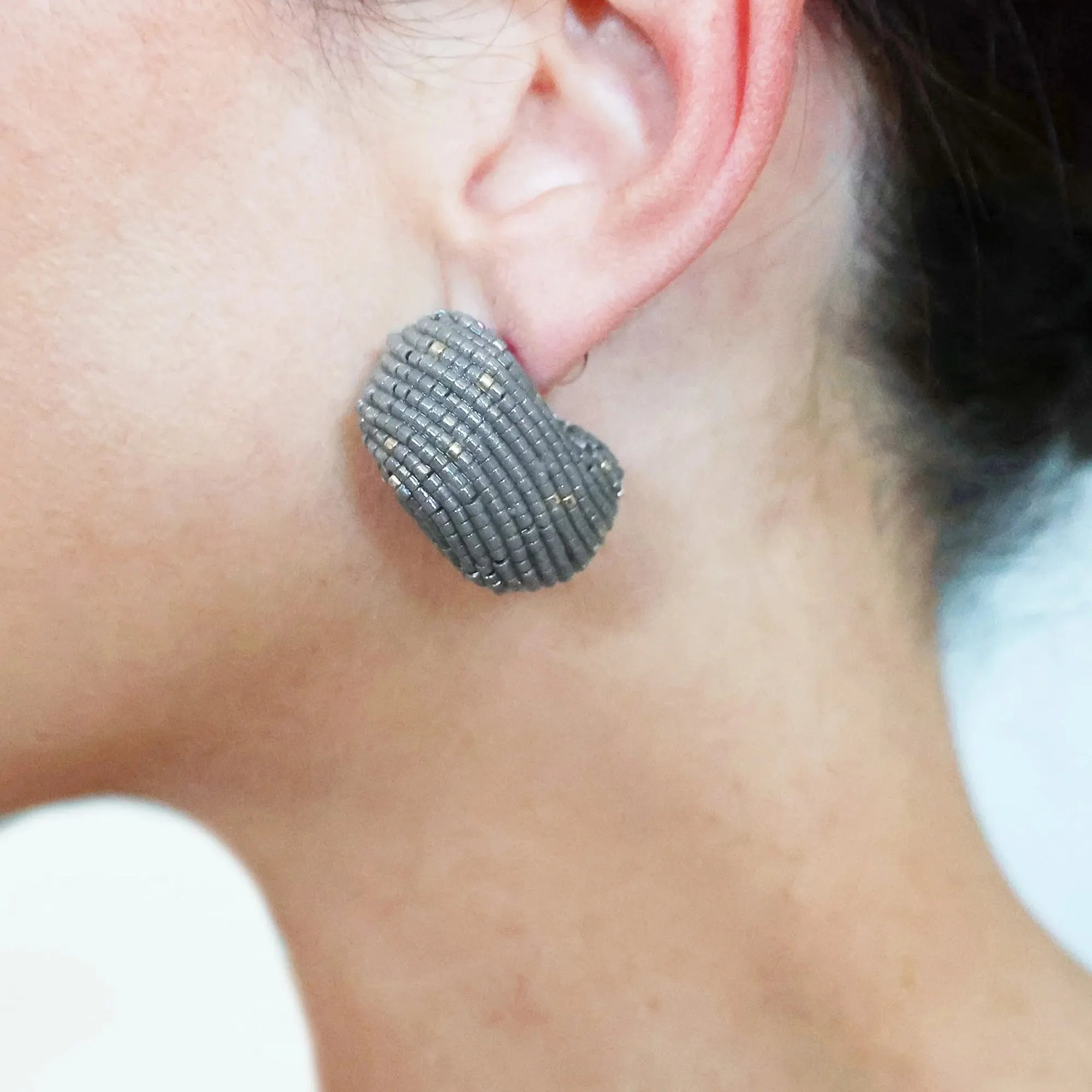 Mini Aretes Arele -gris