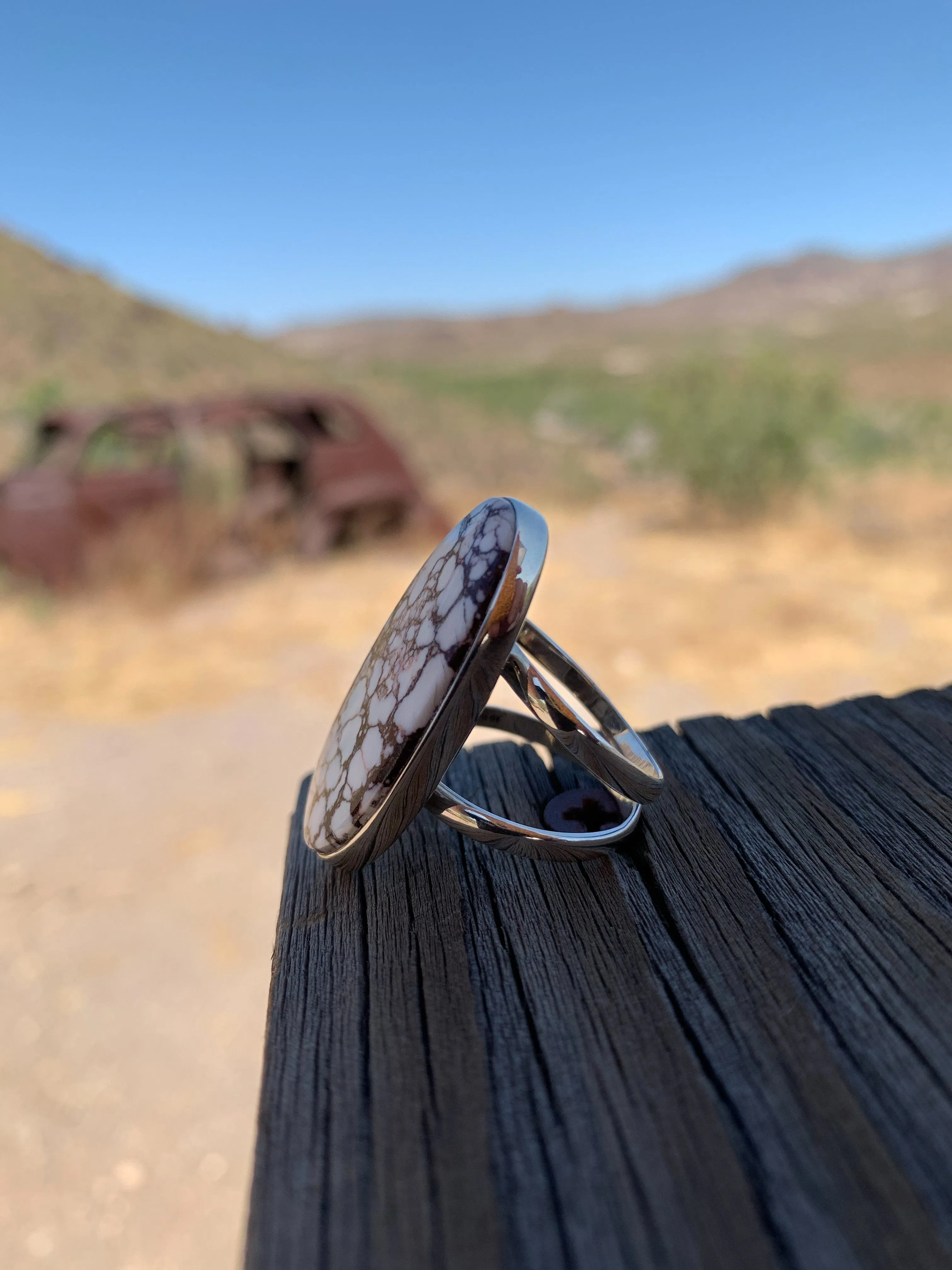 Oval of Wild Horse ring size 9