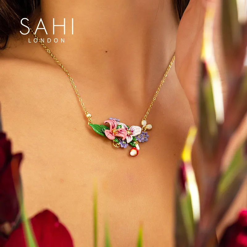 SAHI ENCHANTING GARDEN PENDANT NECKLACE