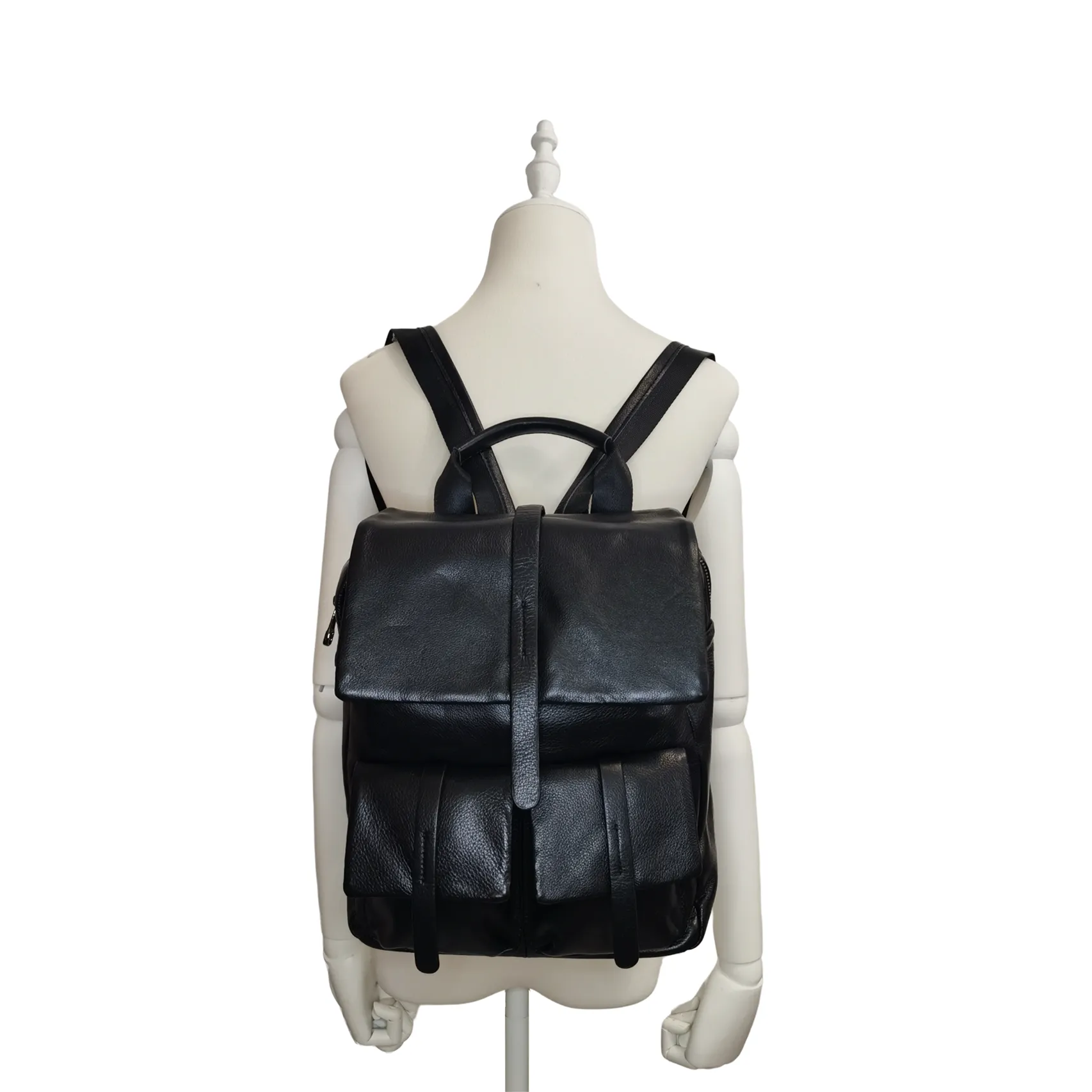 Women's cowhide leather backpack Flap V2 design